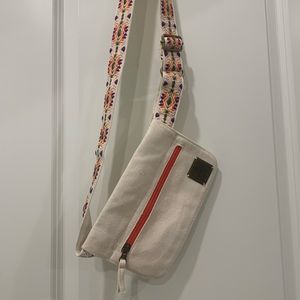 Prana sling/waist bag